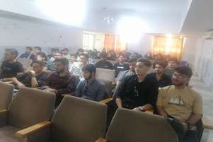 ارزش کیفیت بر خدمات بالینی بیمار : برگزاری کارگاه حاکمیت بالینی در دانشکده پرستاری لامرد 